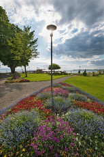 Nonnenhorn 0384-2019, Blumenbeet am Hafen