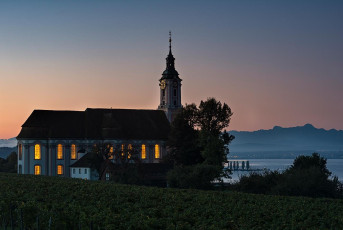 Birnau 0508-2019, Morgendämmerung über Barockkirche und Sänti