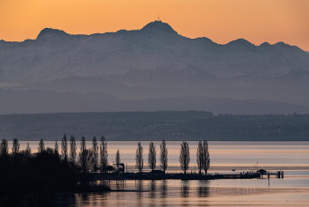 Birnau 0511-2019, Morgendaemmerung Uhldinger Bucht und Alpen