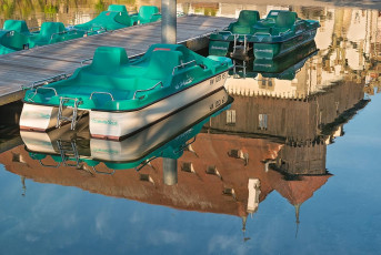 Konstanz 1783-2019, Wasserspiegelung Konzil im Gondelhafen