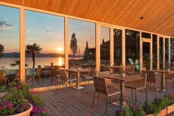 Mainau 1821-2019, Spiegelung Sonnenaufgang im Comturey-Keller