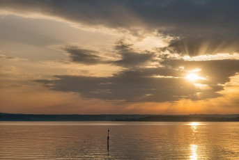 Meersburg 1721-2019, Lichtdurchbruch über dem See