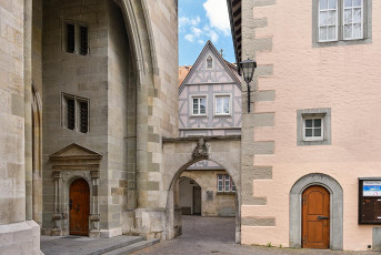 Überlingen 4069-2020, Durchgang am Münster