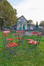 Altnau 0230-2021, Sitzwiese am Gasthaus Zum Schiff