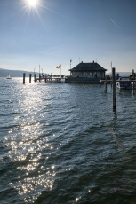 Reichenau 0984-2021, Zollhaus Mittelzell im Gegenlicht