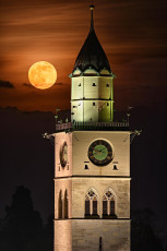 Überlingen 4309-2021 korr, Vollmond am Muensterturm