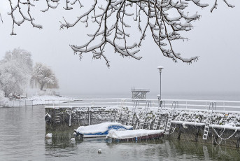 Meersburg 1921-2021, Kleiner Hafen und Sprungturm bei Schneetrei