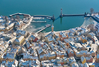 Lindau 1070-2013, Luftaufnahme Insel mit Hafen im Winter