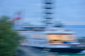 Friedrichshafen 2133-2022 ICM, Fähre in der Morgendämmerung