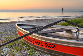 Konstanz 2045-2022, Rettungsboot im Morgenrot