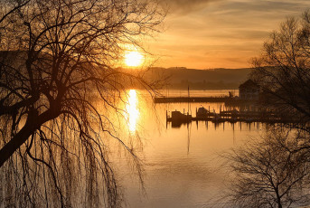 Ludwigshafen 0554-2023, Hafensilhouette im Sonnenuntergang
