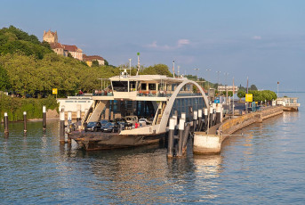 Meersburg 2146-2023, Fähre MF Tabor und Blick zur Altstadt