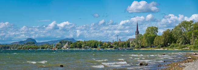 Radolfzell 0661-2023 PANO, Blick von Mettnau auf Hegau und Müns