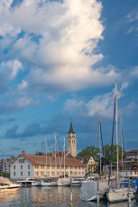 Romanshorn 0135-2023, Hafen und Kirche St. Johannes