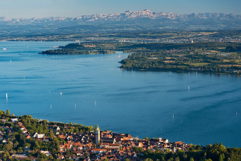 Überlingen 1510-2012, Luftaufnahme Stadtkern vor Mainau und Al