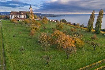 Birnau 0751-2024, Barockkirche Birnau und Weinberge im Herbst