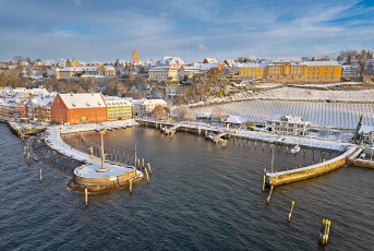 Meersburg 2238-2024, Winter am Hafen Drohnenaufnahme