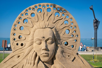 Rorschach 0162-2025, Sandskulpturen Festival am Seeufer