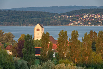 Seefelden 0225-2025, Dorf und Litzelstetten im ersten Morgenlich