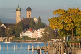 Friedrichshafen 0820-2012, Schlosskirche und Promenade im Herbst