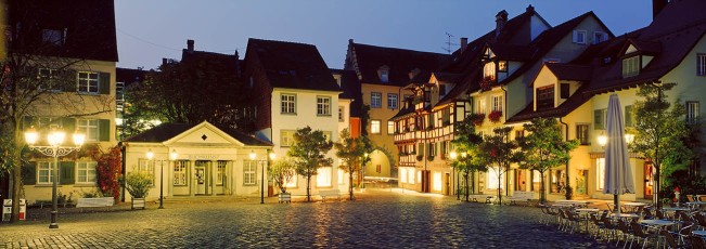 Meersburg, Schlossplatz bei Nacht B