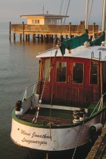 Langenargen, Fischerboot und Mole HOCH