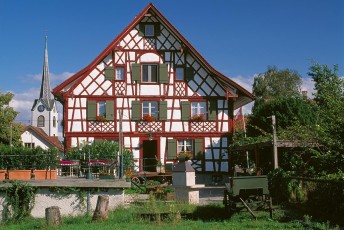 Kesswil, Gasthof Traube und Dorfkirche