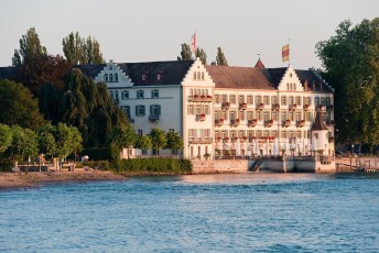 Konstanz 0291-2010, Inselhotel im Morgenlicht