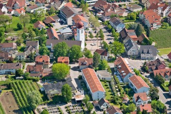 Kressbronn 0248-2013, Luftaufnahme Ortskern mit Kirche