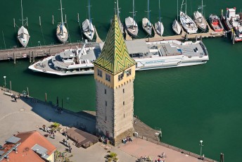 Lindau 1085-2013, Luftaufnahme Mangturm am Hafen