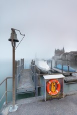 Steckborn 0112-2012, Schiffslände und Turmhof im Nebel