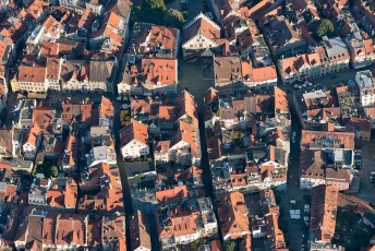 Lindau 1346-2014, Luftaufnahme Altstadt Insel