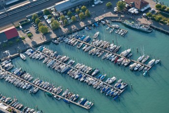 Konstanz 1125-2015, Luftaufnahme Jachthafen mit Segelbooten