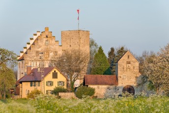 Kressbronn 0366-2015, Schloss Giessen im Frühling