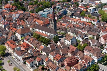 Radolfzell 0140-2010, Luftaufnahme Ortskern mit Münster