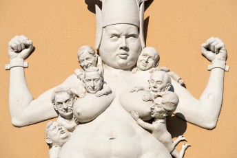 Radolfzell 0310-2015, Lenk-Skulptur 'Kampf um Europa' Sankt-Joha