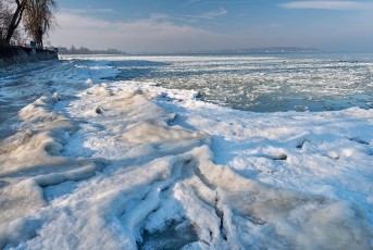 Muensterlingen 0074-2017, Eisformationen am Seeufer