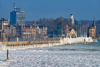 Konstanz 1610-2018, Vereiste Mole vor Hafeneinfahrt