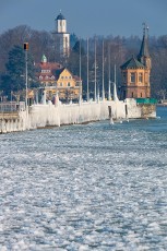 Konstanz 1615-2018, Vereiste Mole vor Hafeneinfahrt