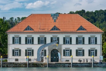 Ludwigshafen 0305-2018, Zollhaus vom See aus