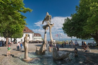 Überlingen 2686-2018, Lenkbrunnen am Landungsplatz