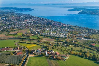 Überlingen 2905-2018, Luftaufnahme Aufkirch und Stadt mit See