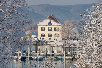 Ludwigshafen 0451-2019, Zollhaus und Jachthafen im Schnee